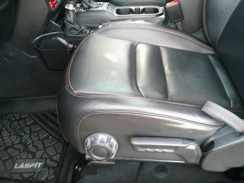 Used 2022 Jeep Wrangler Unlimited Rubicon 392 w/ Xtreme Recon 35" Tire Package image 12