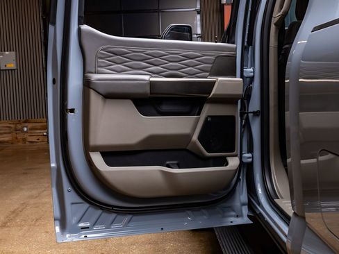 Used 2026 Ford F450 Platinum w/ Platinum Plus Package image 38