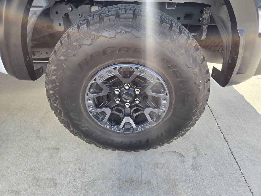Used 2025 Ford F150 Raptor w/ Equipment Group 803A Raptor R AWD/4WD image 9