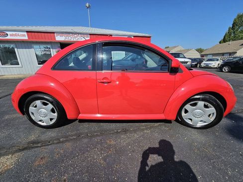 Used 1998 Volkswagen Beetle Coupe FWD image 5