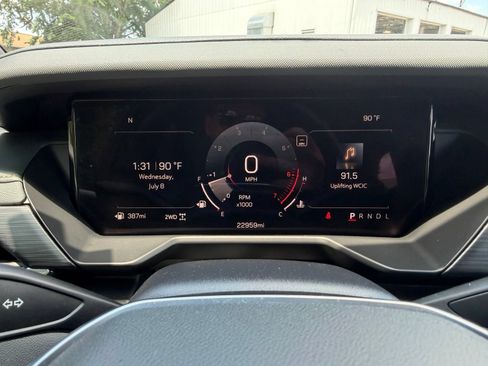 Used 2024 GMC Acadia AT4 w/ Luxury Package AWD/4WD image 16