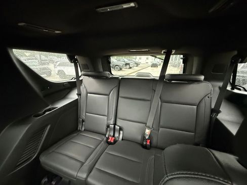 Used 2022 Chevrolet Tahoe LT w/ Luxury Package AWD/4WD image 26