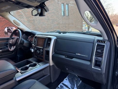 Used 2014 RAM 1500 Laramie w/ Convenience Group image 19