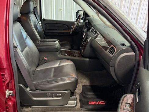 Used 2009 GMC Yukon XL Denali image 24