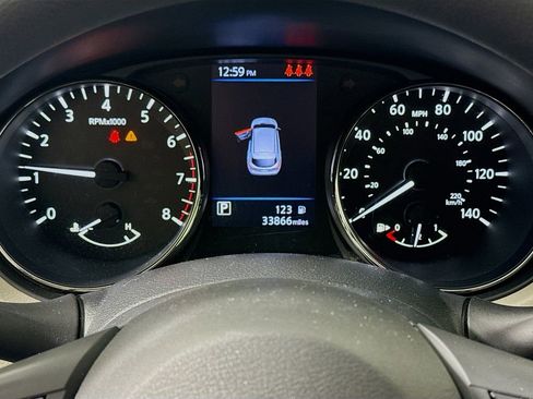 Used 2020 Nissan Rogue Sport SV AWD/4WD image 10