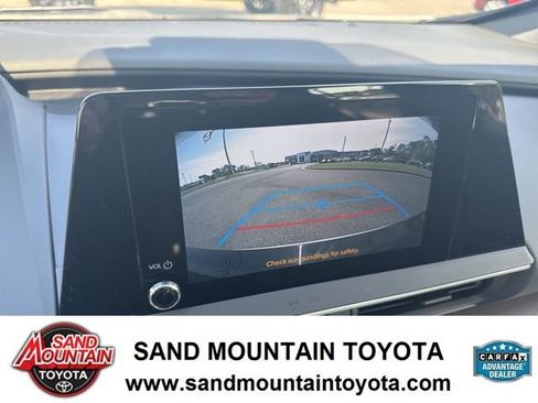 Used 2023 Toyota Prius XLE FWD image 25