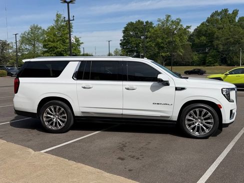 Used 2023 GMC Yukon XL Denali w/ Denali Reserve Package image 4