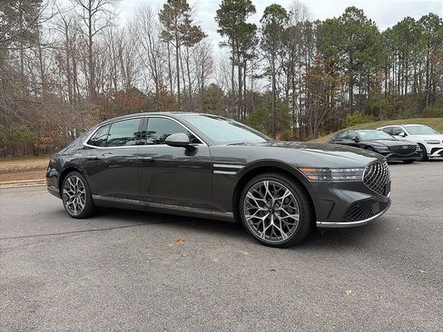 Used 2025 Genesis G90 3.5T image 3
