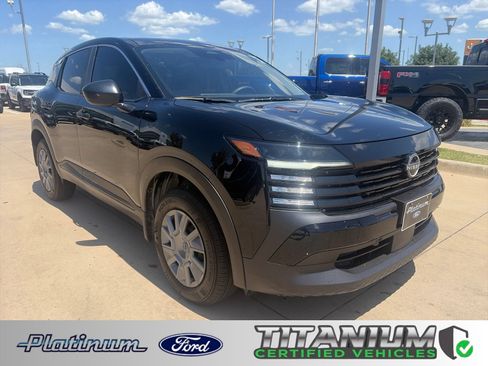 Used 2025 Nissan Kicks S FWD image 1