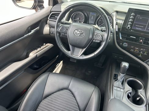 Used 2024 Toyota Camry SE w/ Convenience Package image 15