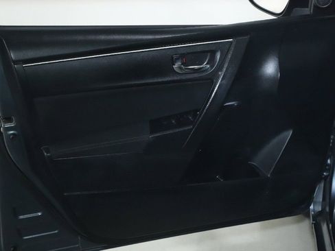 Used 2019 Toyota Corolla LE FWD image 16