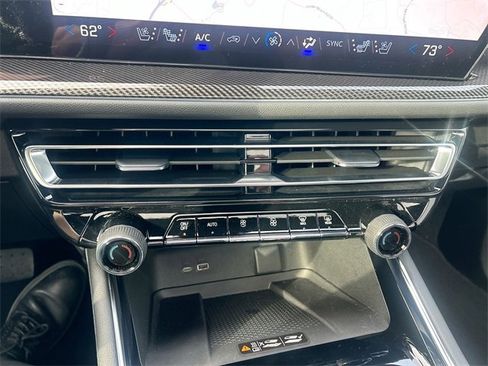 Used 2026 Chevrolet Traverse High Country image 23