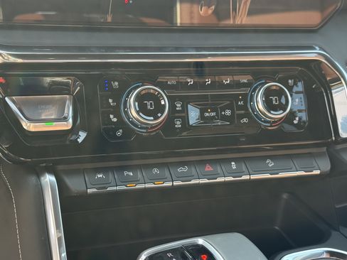 New 2026 GMC Sierra 1500 Denali Ultimate AWD/4WD image 19