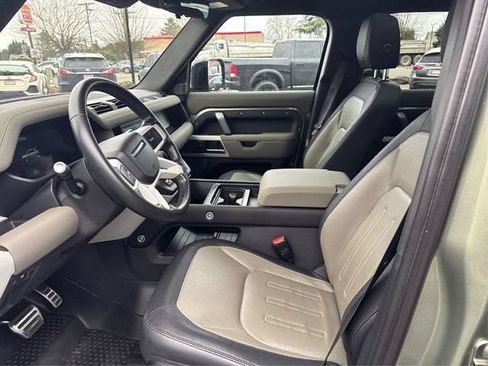 Used 2022 Land Rover Defender 110 X-Dynamic SE AWD/4WD image 9