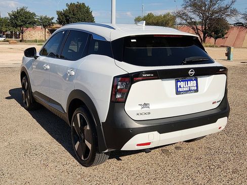 Used 2025 Nissan Kicks SR image 2