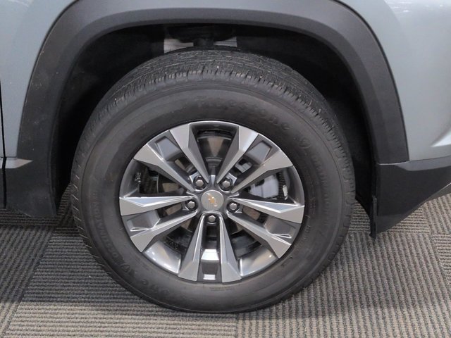 Used 2026 Chevrolet Equinox LT w/ Safety and Technology Package FWD image 10