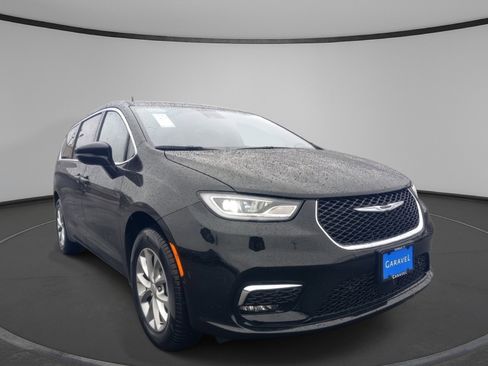 New 2026 Chrysler Pacifica Limited image 24
