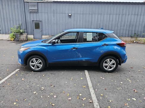 Certified 2025 Nissan Kicks Play S image 7