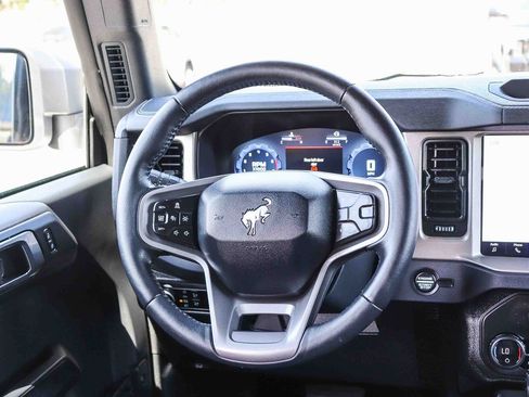 Used 2025 Ford Bronco Outer Banks AWD/4WD image 18