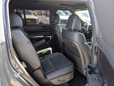 Used 2024 Hyundai Santa Fe Calligraphy image 29