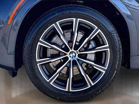 Used 2022 BMW X6 xDrive40i w/ M Sport Package image 8