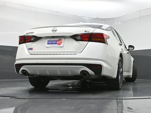 Used 2023 Nissan Altima 2.5 SV w/ SV Premium Package FWD image 31