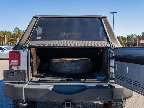 Used 2013 Jeep Wrangler Unlimited Sport w/ Connectivity Group image 15