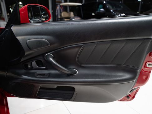 Used 2004 Honda S2000 image 21