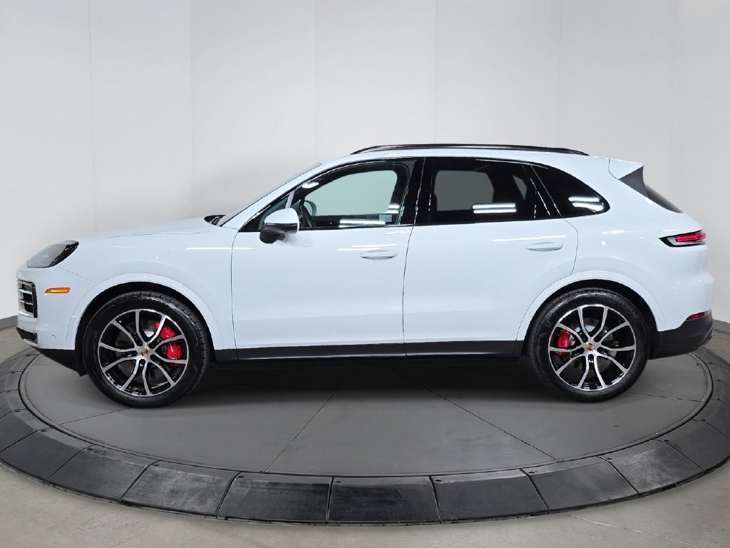 Certified 2026 Porsche Cayenne S AWD/4WD image 2