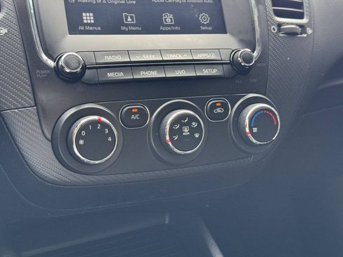 Used 2017 Kia Forte EX FWD image 34