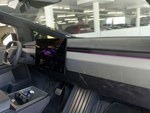Used 2024 Tesla Cybertruck Cyberbeast AWD/4WD image 26