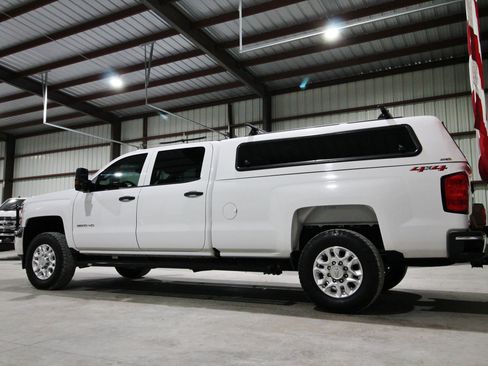 Used 2018 Chevrolet Silverado 2500 W/T w/ Snow Plow Prep Package AWD/4WD image 7