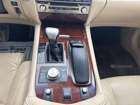 Used 2014 Lexus LS 460 w/ Comfort Package RWD image 21