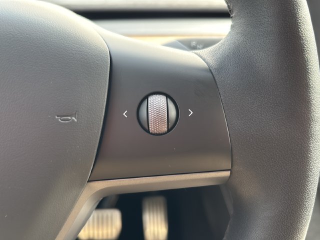 Used 2023 Tesla Model Y Long Range AWD/4WD image 20