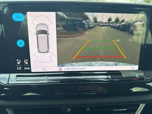 New 2026 Volkswagen Atlas SE image 30