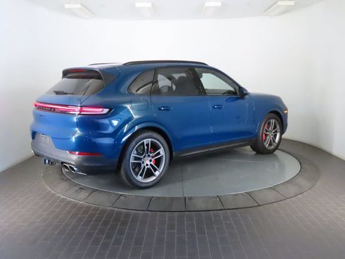 Certified 2026 Porsche Cayenne S AWD/4WD image 7