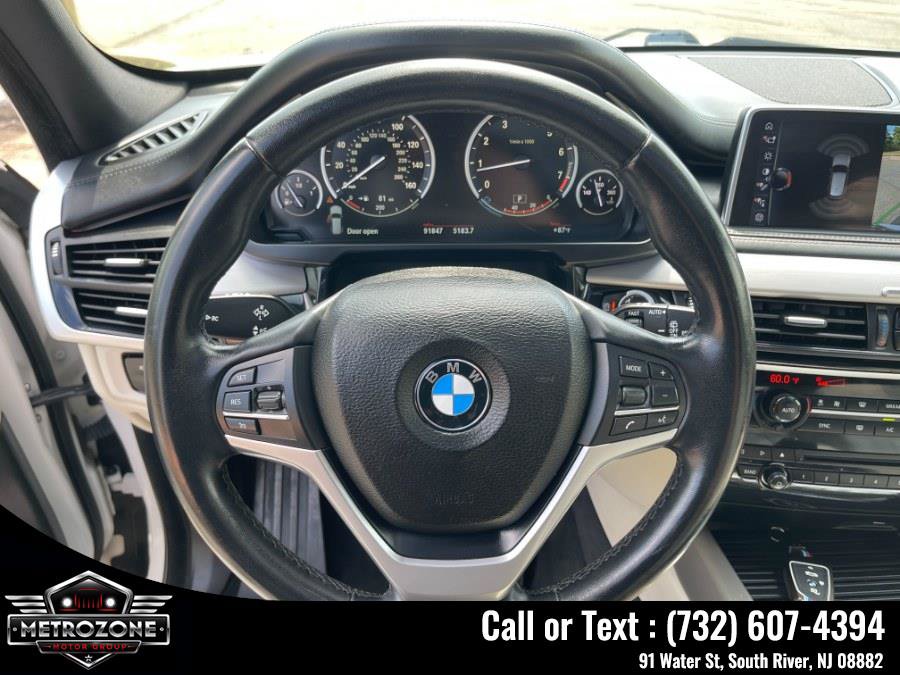 Used 2017 BMW X5 xDrive50i w/ Executive Package AWD/4WD image 25