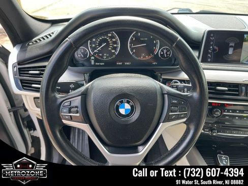 Used 2017 BMW X5 xDrive50i w/ Executive Package AWD/4WD image 25