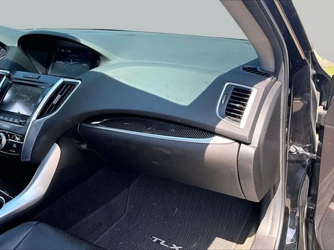 Used 2015 Acura TLX V6 w/ Technology Package FWD image 16