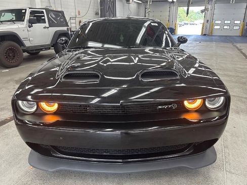 Used 2020 Dodge Challenger SRT Hellcat w/ Plus Package RWD image 6