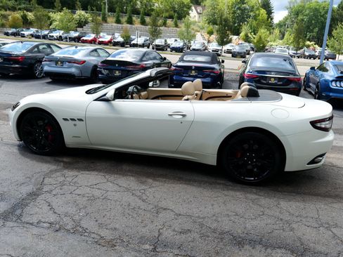 Used 2015 Maserati GranTurismo Convertible image 67