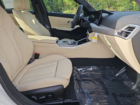 New 2025 BMW 330i xDrive Sedan w/ Premium Package image 10