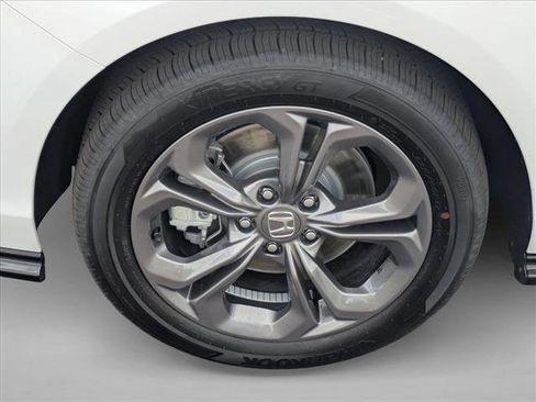New 2026 Honda Accord EX-L image 9