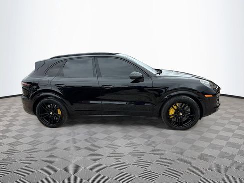 Used 2019 Porsche Cayenne Turbo w/ Premium Plus Package image 5