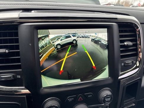 Used 2018 RAM 2500 Laramie w/ Sport Appearance Group image 30