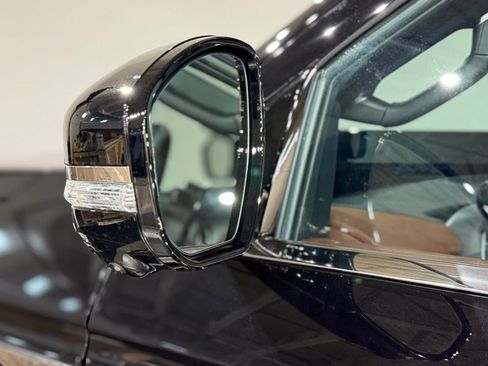 New 2026 Lincoln Navigator L Reserve AWD/4WD image 18