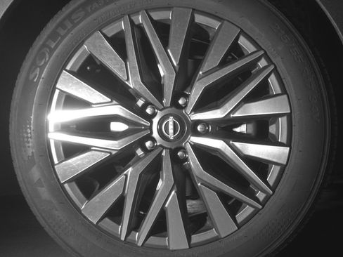 Used 2025 Nissan Altima 2.5 SV image 13