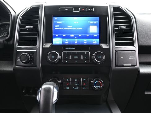 Used 2019 Ford F150 XLT w/ Equipment Group 302A Luxury image 16