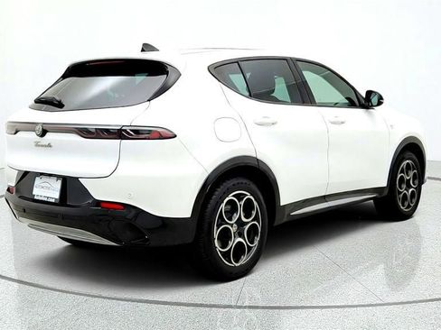 Used 2024 Alfa Romeo Tonale Ti AWD/4WD image 5