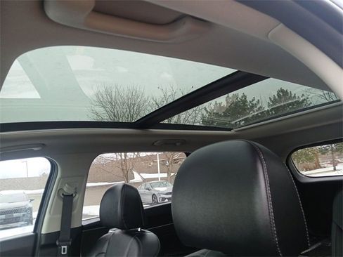 Certified 2023 Kia Sorento SX image 22